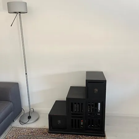 Sunny With 2 Bedrooms, Wifi, Terrace, Close To And Messe *
